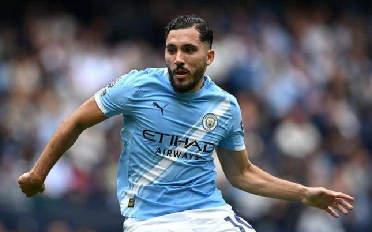 清晨广州队调整名单以备欧冠，手感冰凉环节打磨，质疑声仍在，训练强度明显提升的简单介绍